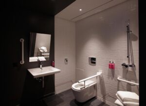 moxy_athens_bathroom