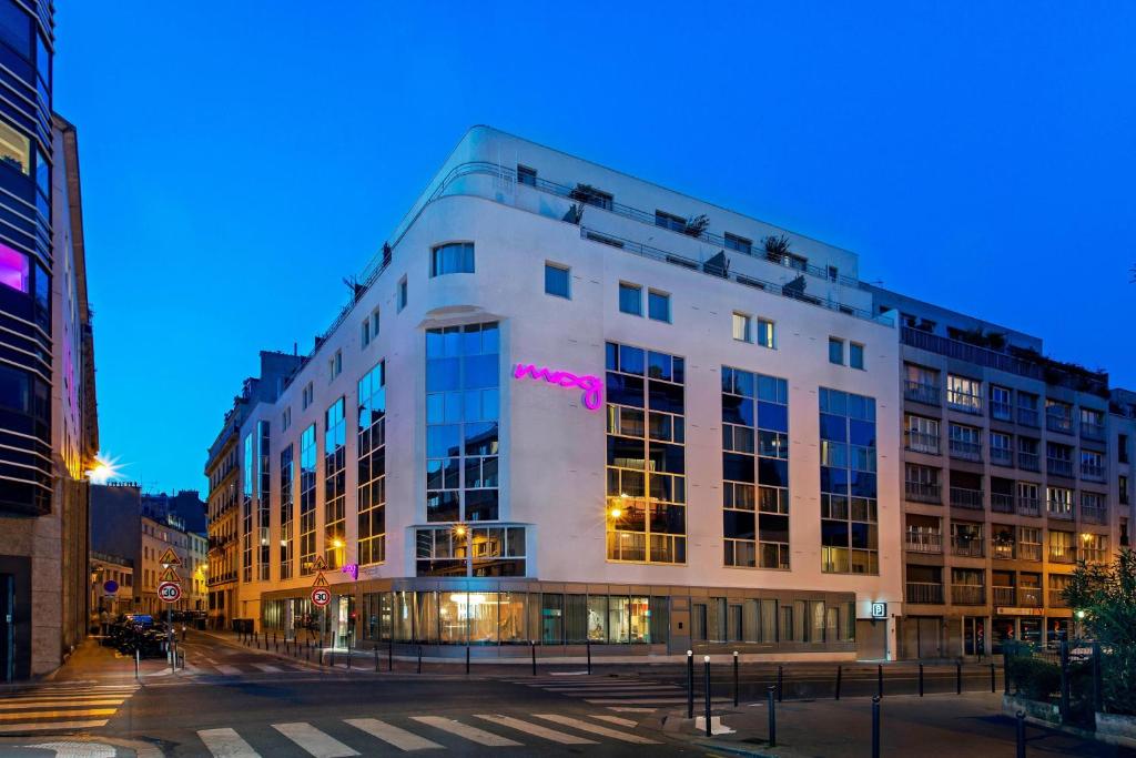 Paris moxy bastille1