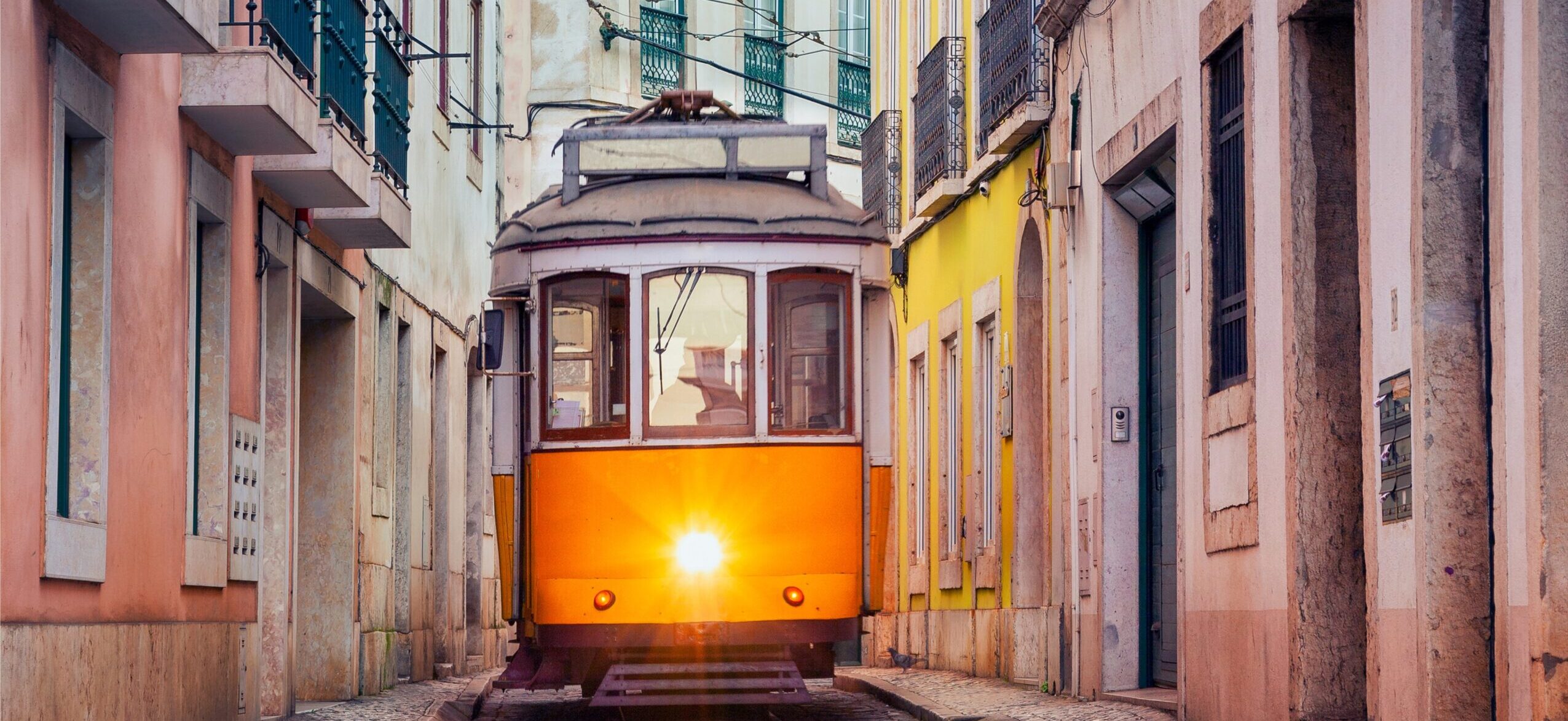 Explore,The,Vibrant,Charm,Of,Lisbon,,Portugal,,Through,This,Stunning